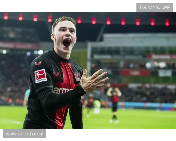 拜仁左路倒三角回传为前锋创造良机 拜仁左路倒三角回传为前锋创造良机