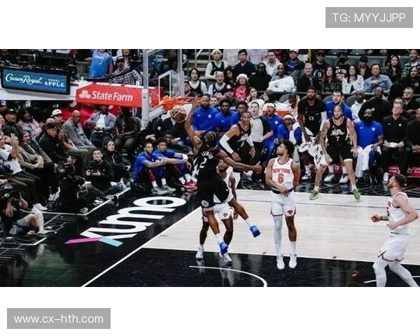 主场九连胜被终结,球迷沉默离场 主场九连胜被终结,球迷沉默离场