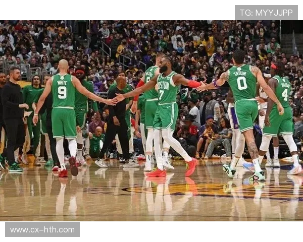 凯尔特人保持联盟第一,四巨头太可怕 凯尔特人保持联盟第一,四巨头太可怕